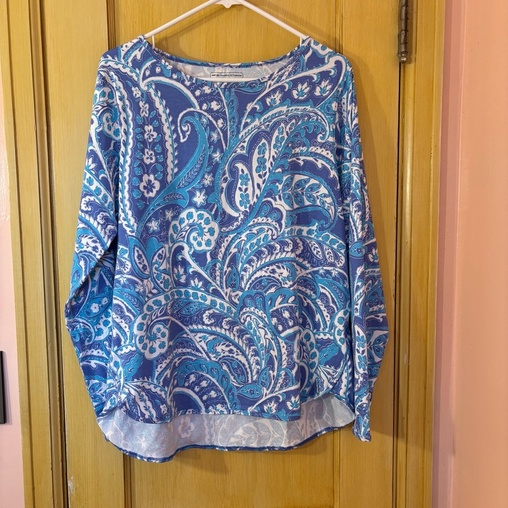 Coolibar Heyday Side Split Shirt in Blue paisley . UPF 50+ Size Large